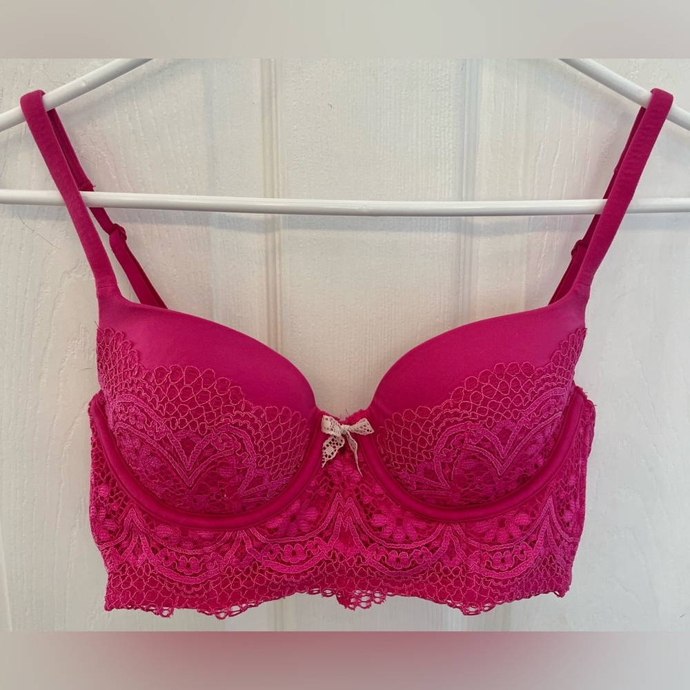 Bra Lined Demi Victoria’s Secret, Women’s Size 32C NWOT